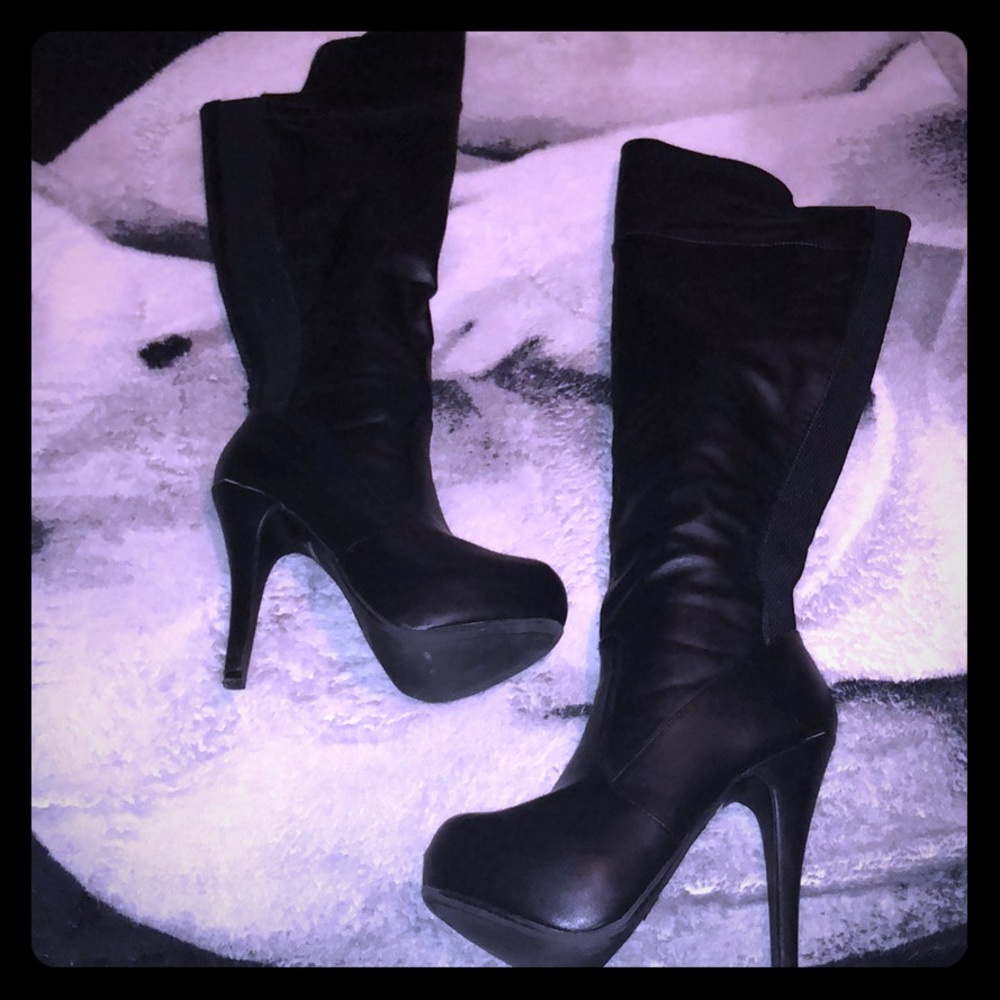 Knee high platform boot